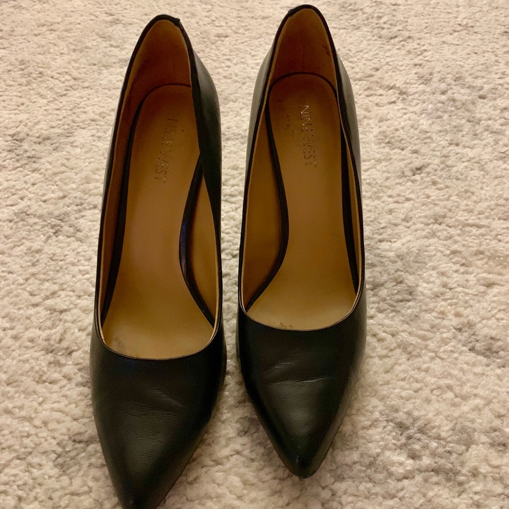 Nine West Black Pumps